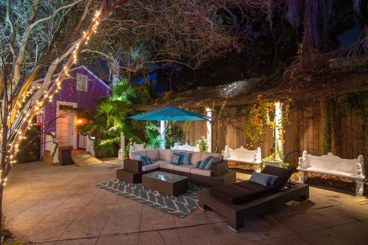 4 Bedroom - Sleeps 8! Best Location Next To Bourbon Street! Новый Орлеан Экстерьер фото